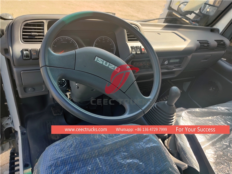 五十铃100P 4*2驱动流动舞台车