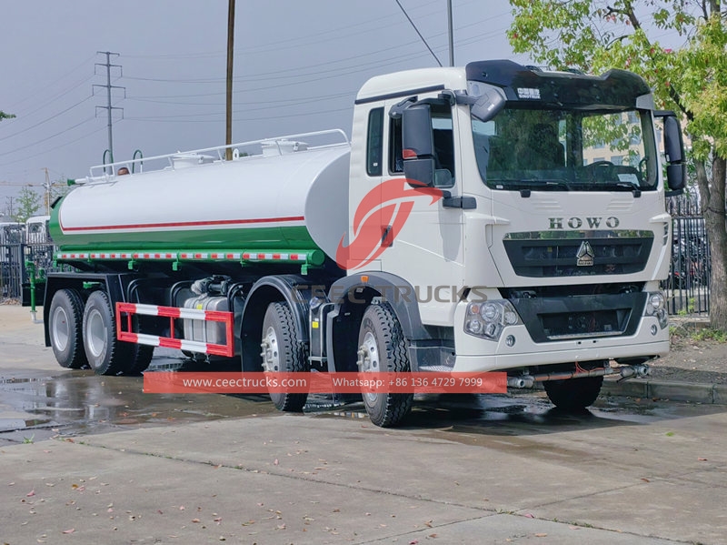 豪沃8x4 25000升洒水车