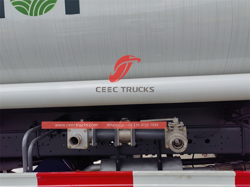 五十铃GIGA高效除尘车，16立方米大容量