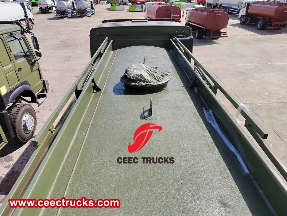 豪沃4x4驱动军用移动柴油加油车