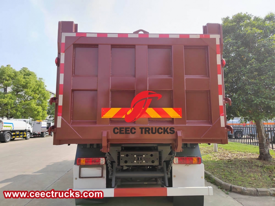 豪沃371马力矿用自卸车