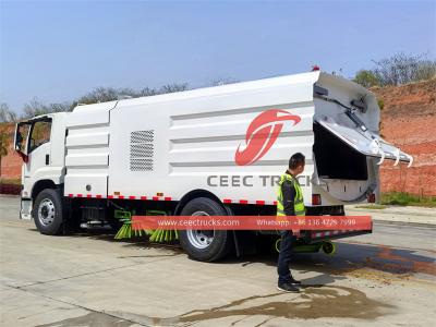 ISUZU 205HP middle-duty road sweeper