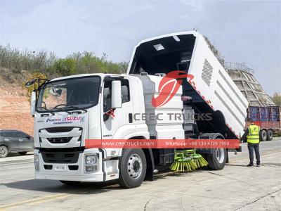 ISUZU 205HP middle-duty road sweeper
