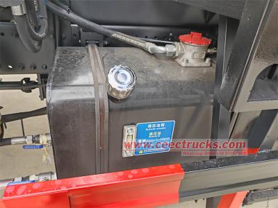 Sinotruk HOWO Truck with 8tons Crane