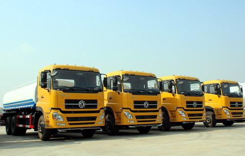 老挝客户订购东风20立方米洒水车