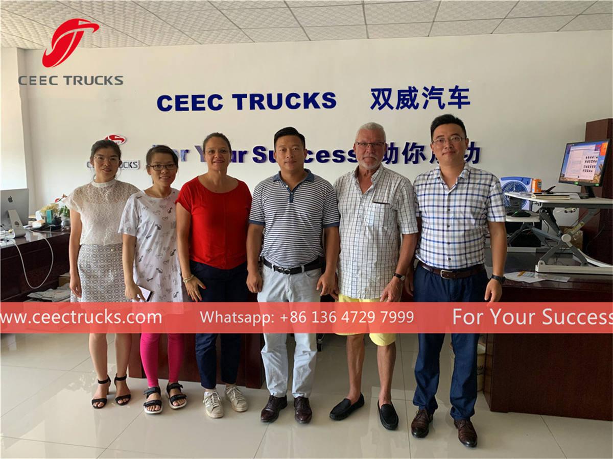 毛里求斯- 翻斗装载机上部车体出口